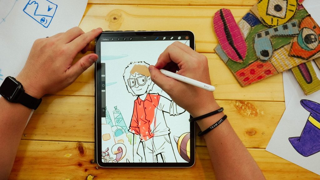 CÓ NÊN VẼ TRÊN IPAD KHÔNG